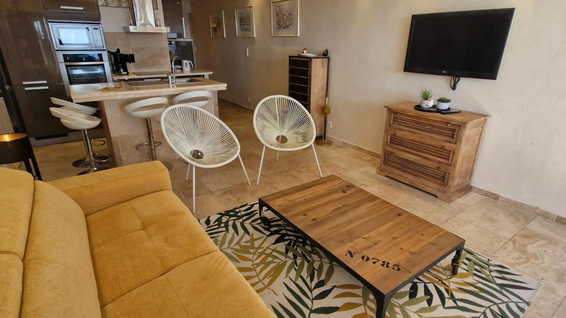 Apartment Appartement Climatise Avec Piscine, Terrasse Vue Mer Et Parking A Sainte-Maxime - Fr-1-780-38