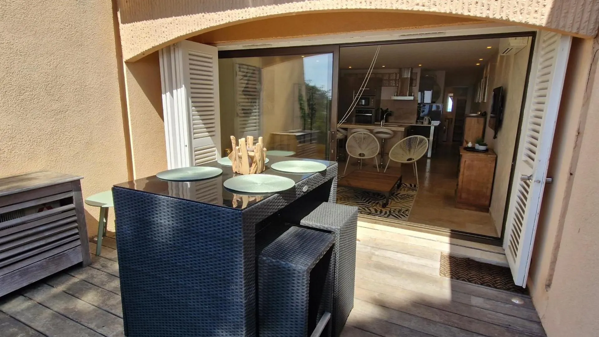 Apartment Appartement Climatise Avec Piscine, Terrasse Vue Mer Et Parking A Sainte-Maxime - Fr-1-780-38
