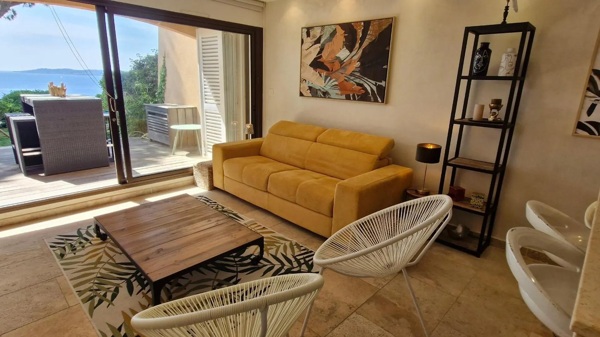 Appartement Climatise Avec Piscine, Terrasse Vue Mer Et Parking A Sainte-Maxime - Fr-1-780-38 Apartment